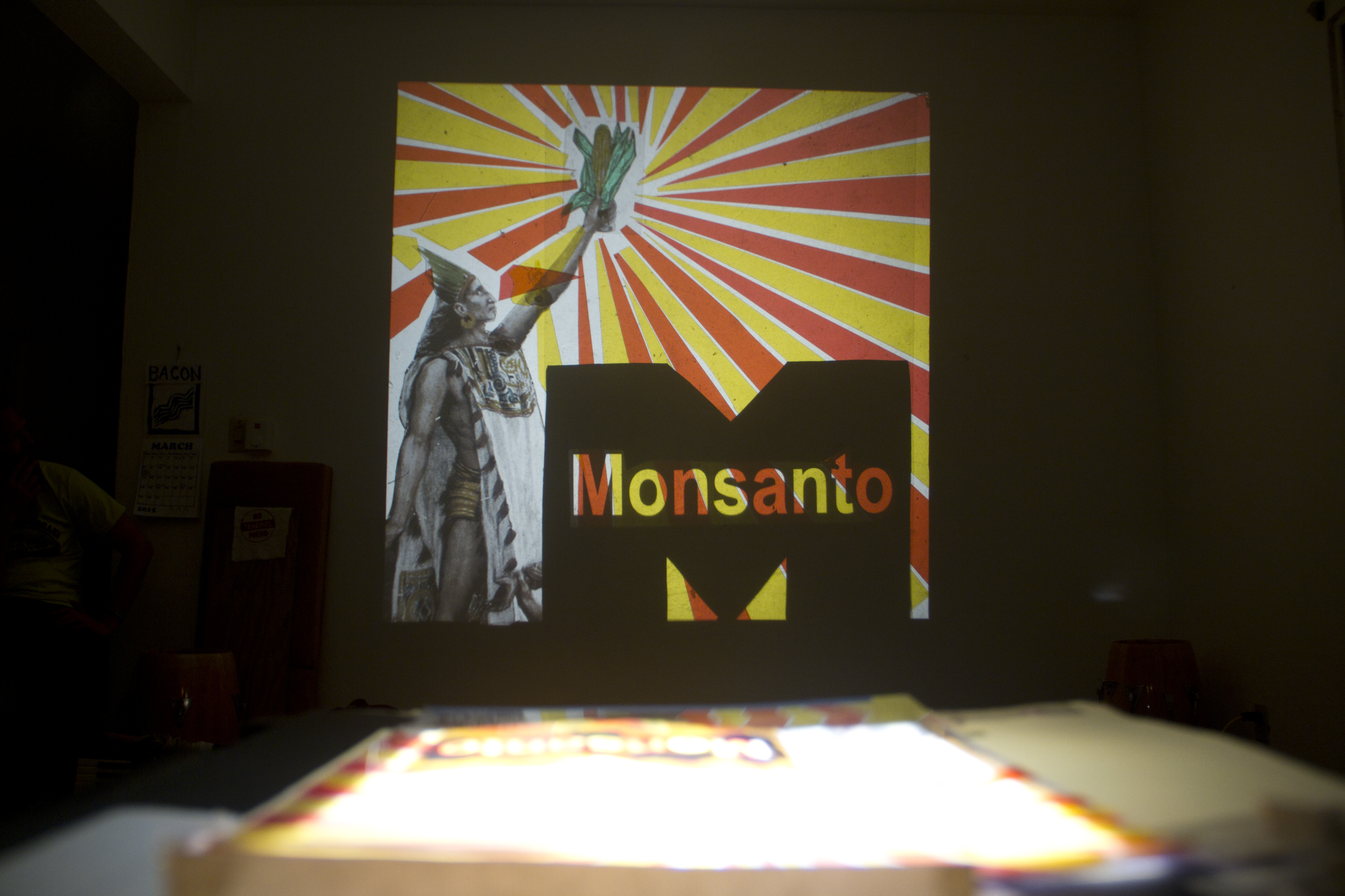 Papel Machete, Monsanto